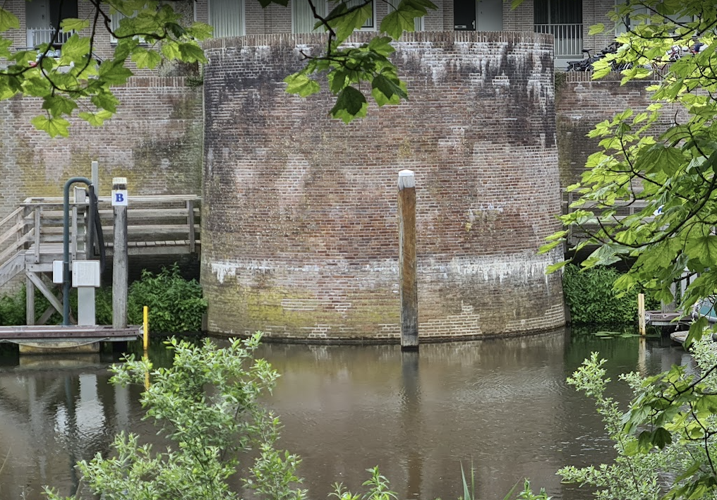 21. Rondeel en voormalige muurtoren